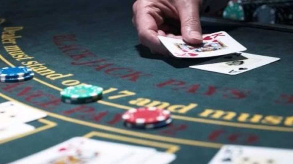There are many online casinos, and they all offer bonuses in one structure or another.
